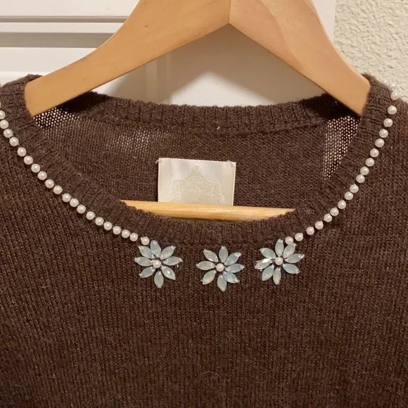 Pearl and rhinestones embellished brown sweater (bought in Japan) - Picture 2 of 7